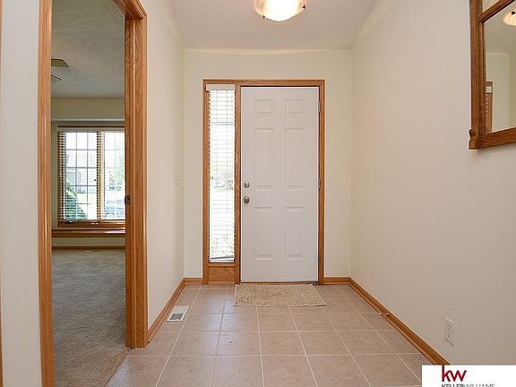 3rd image of 15418 Parker St