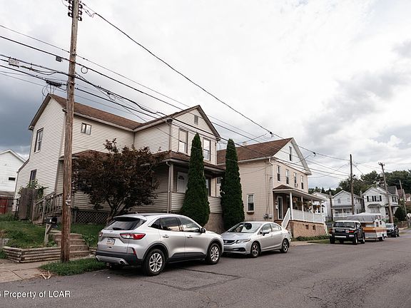 3rd image of 194 Green St