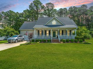 1061 Trotters Blvd, Summerville, SC 29483