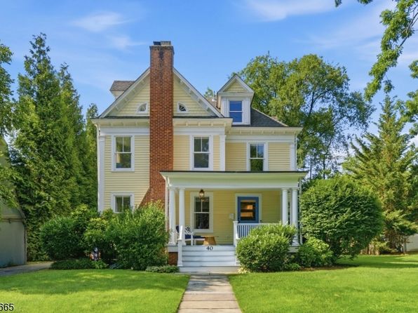 40 Oakwood Ave