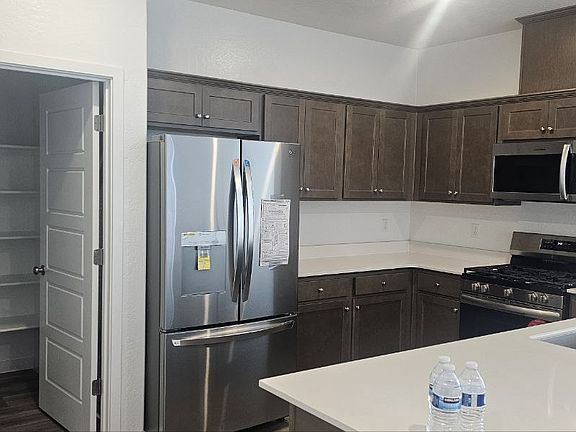 4th image of 1096 W Deerhorn Dr #1096
