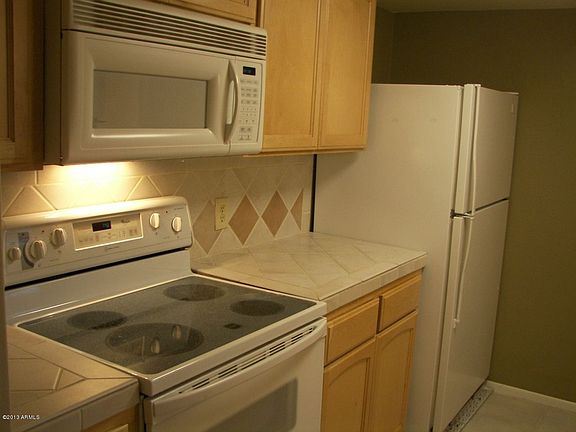 4th image of 2233 E Highland Ave Unit 138