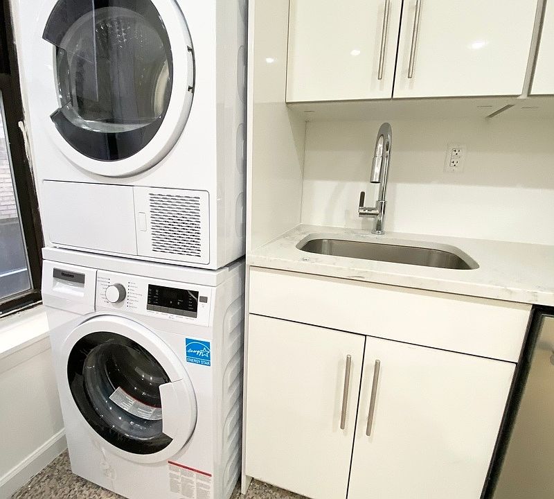 1st image of 238 E 14th St #3L