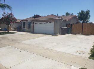 1725 Martinho Ave, Tulare, CA 93274