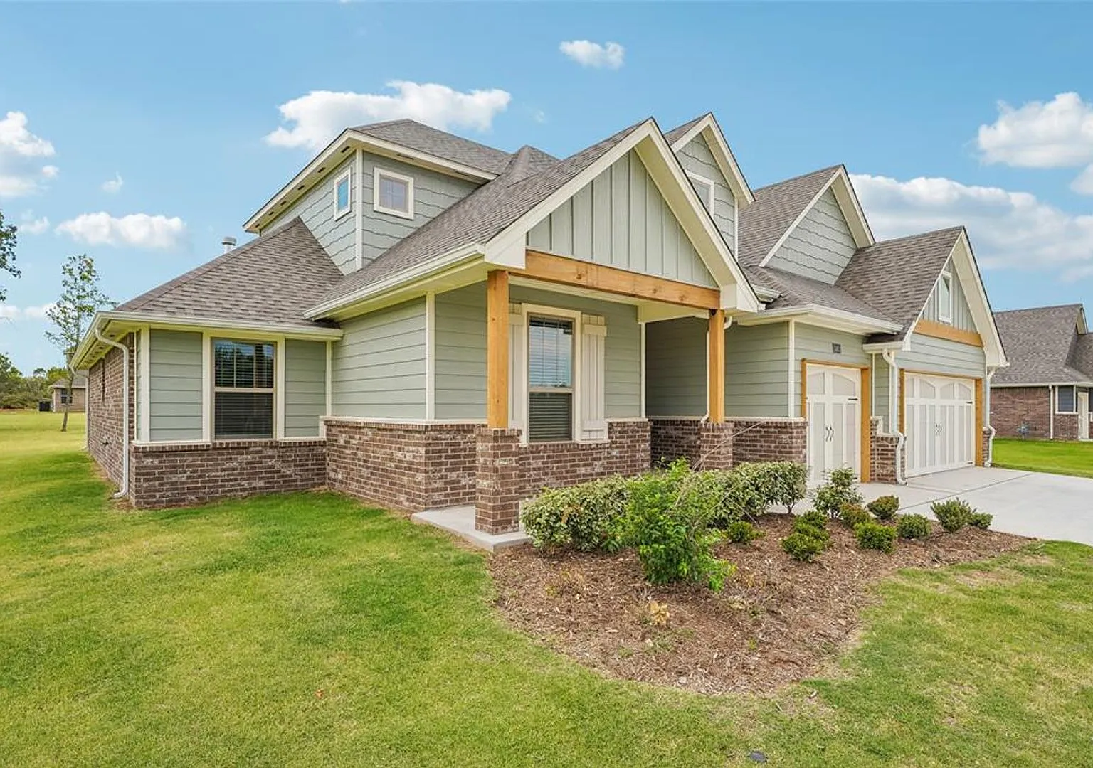 Stunning New Construction Homes by Taber with 5 Bedrooms, 3 Bathrooms on Half Acre Lot! — Photo 2