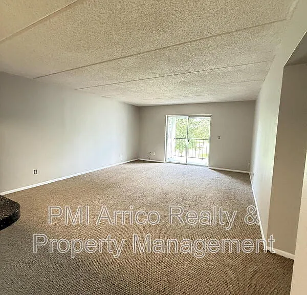 2812 Somerset Park Dr #203 — Photo 7