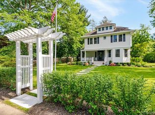 16 Lamarcus Ave, Glen Cove, NY 11542