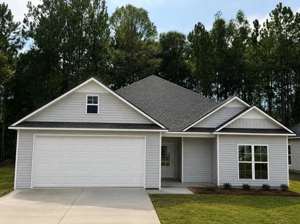 52 Sloans Village Way SE, Moultrie, GA 31768