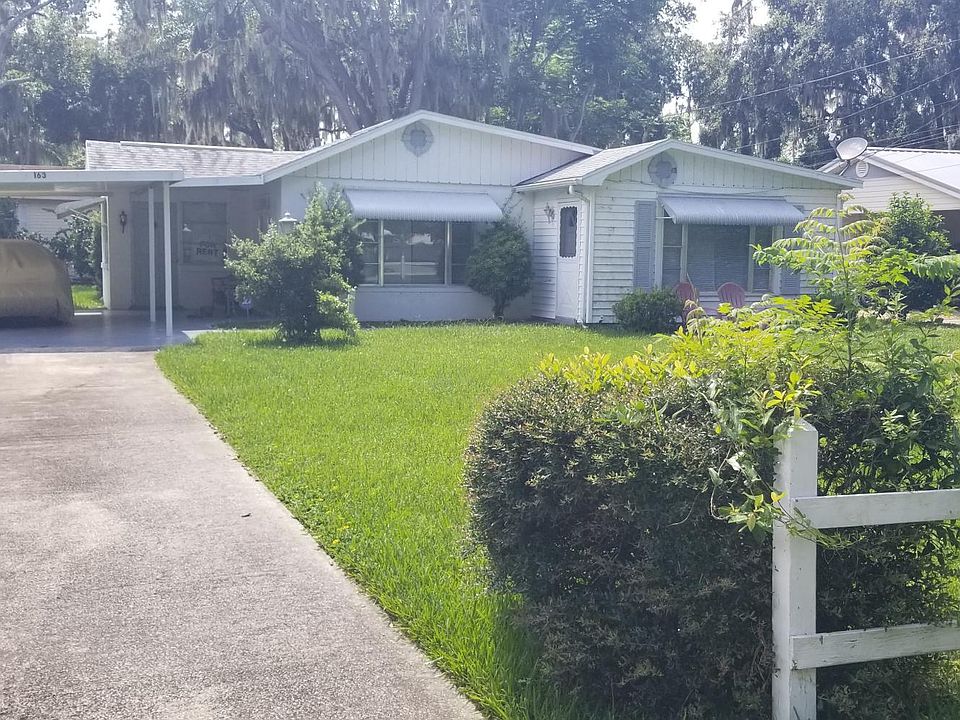 This clean 2/1 is only minutes from historic downtown Mount 