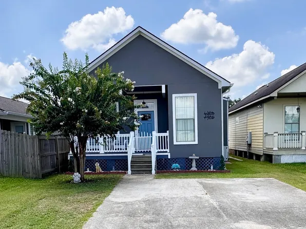 1027 E Bienville Ave, Gonzales, LA 70737