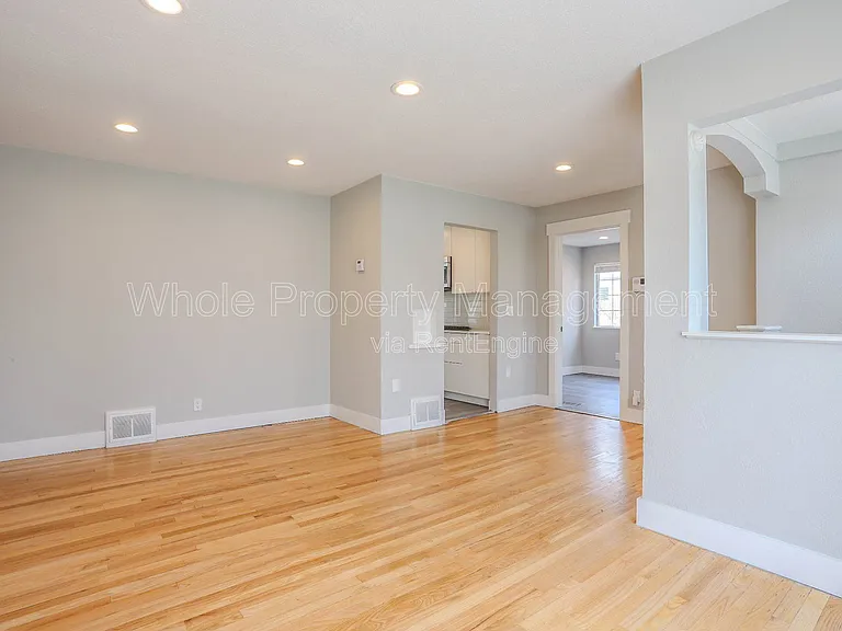 1939 Verbena St — Photo 31