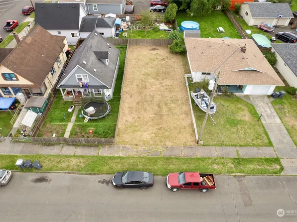 407 3rd Street, Hoquiam, WA 98550