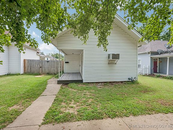 2nd image of 509 S Park St