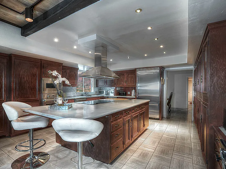 6900 N Highlands Dr — Photo 21
