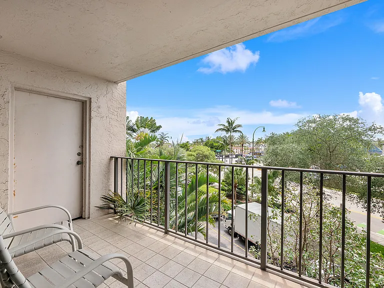 4900 N Ocean Blvd #416 — Photo 36