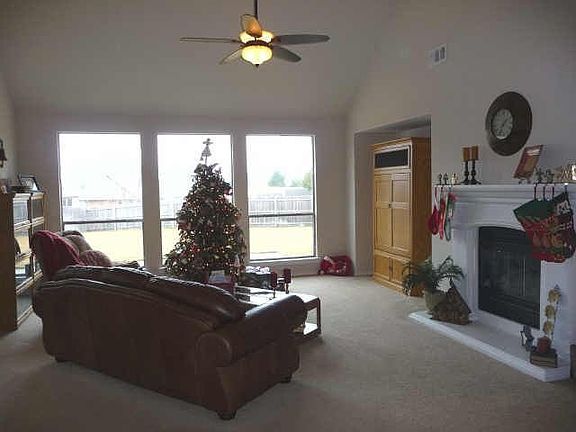 5th image of 4116 Greenwood Way