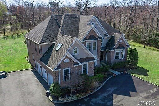 4th image of 2 Pond View Dr