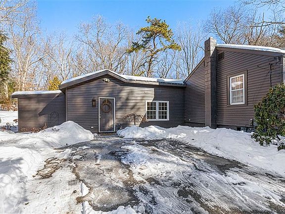 4th image of 155 Stillwater Rd