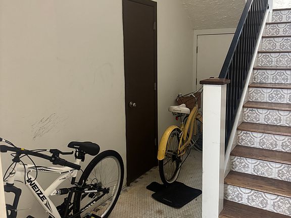 5th image of 101 W Court St #D