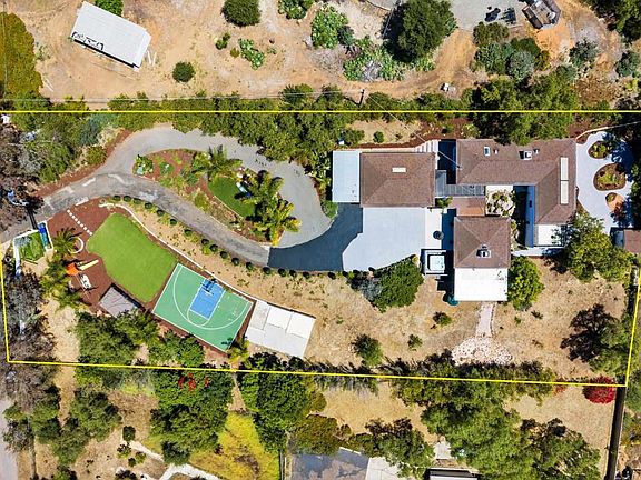 2nd image of 2143 Tierra Verde Rd