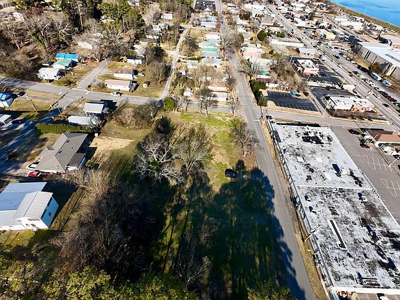 4th image of 1900 Obrig Ave