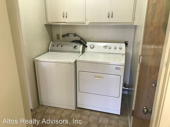5th image of 626 Vasona Ave