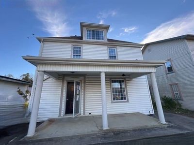 1660 Mercer Rd, Ellwood City, PA, 16117