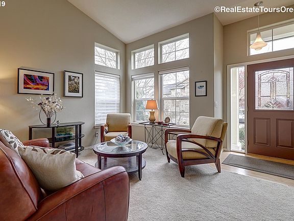 3rd image of 2783 NE 9th Dr
