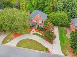 8205 Whitmore Cove Ln, Clemmons, NC 27012