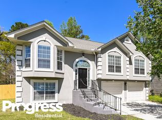 1055 Eagle Pointe Dr, Lawrenceville, GA 30044