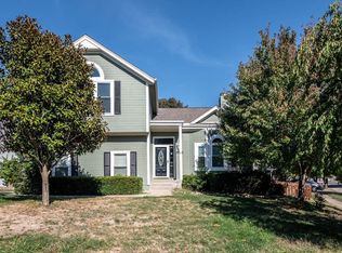 14701 Killarney Ln, Smithville, MO 64089