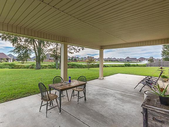2nd image of 122 Cypress Sunset Dr