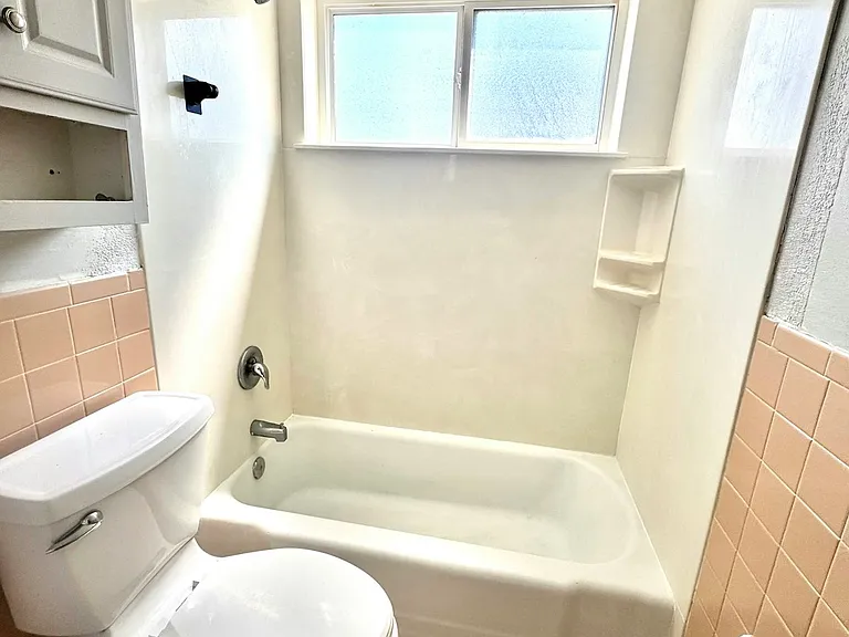 5225 Southwest Ave #105 — Photo 15