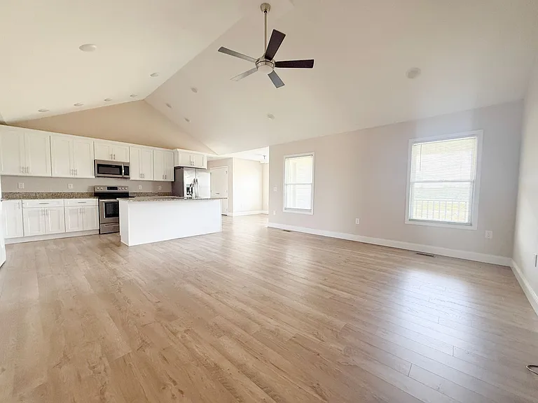 2731 Cook Rd — Photo 5