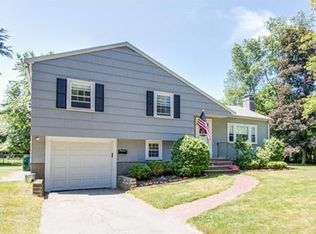 11 Cassidy Ln, Medway, MA 02053
