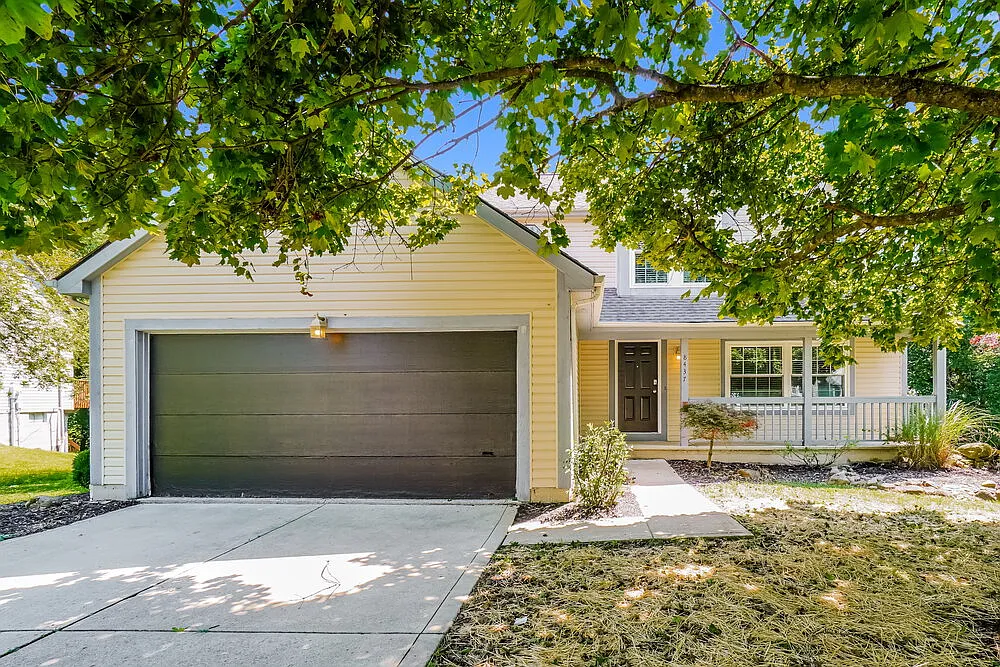 8437 Papillon Ave photo 1