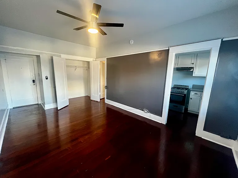 445 E 3rd St #205 — Photo 4