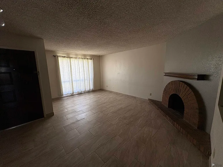 2155 S 14th Ave — Photo 20