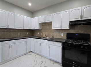 66 Warner Ave FLOOR 1, Jersey City, NJ 07305