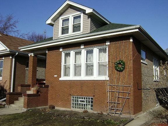 2nd image of 6150 W Cornelia Ave