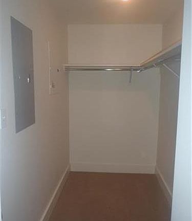 4th image of 314 N Broadway Ste 1505