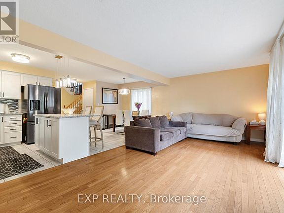 2nd image of 992 Copper Leaf Cres