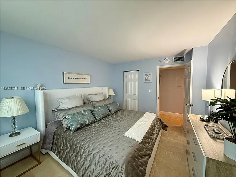 770 Claughton Island Dr #2016 — Photo 6