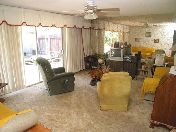 Family Room with Ceiling Fan
