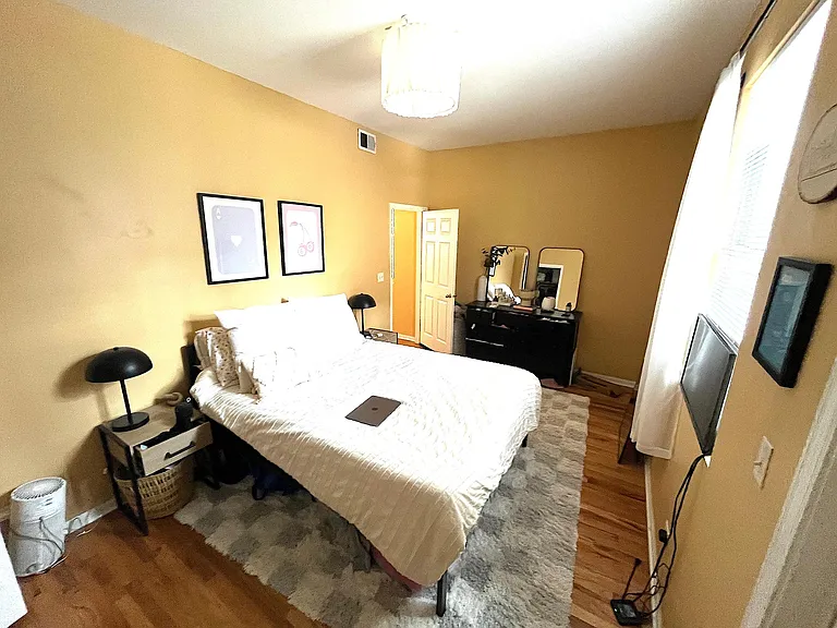 1340 N Dean St #1 — Photo 7