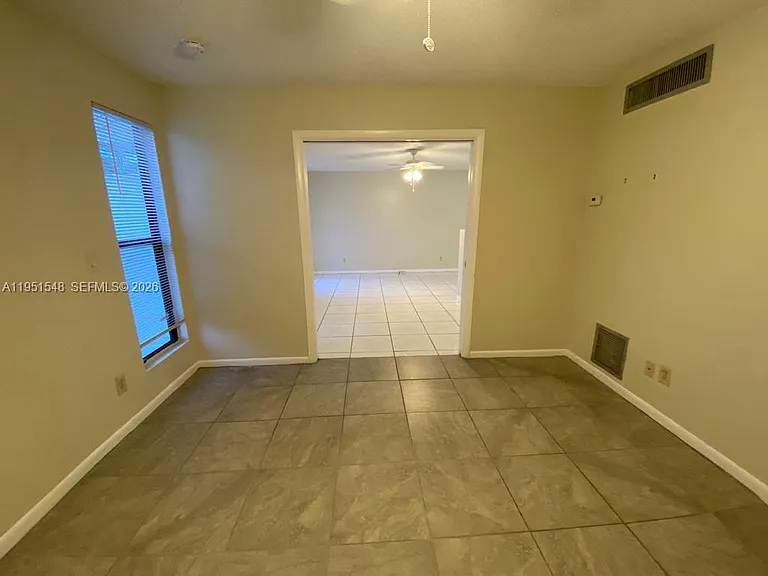 629 Executive Center Dr — Photo 13