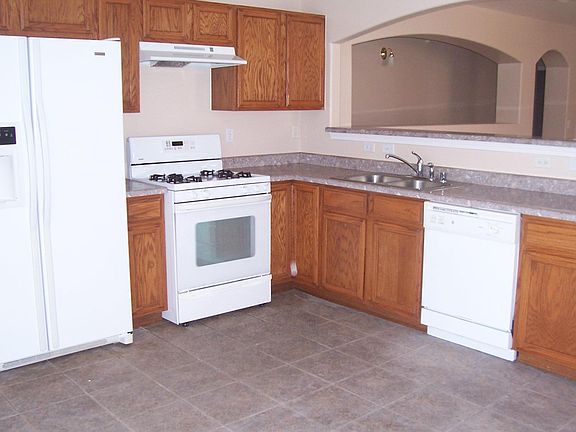 2nd image of 4875 Calle Bella Ave