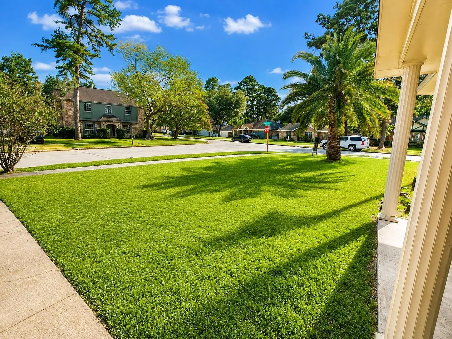 3 bed, 2.0 bath, 1972 sqft, $1,850 — Photo 3