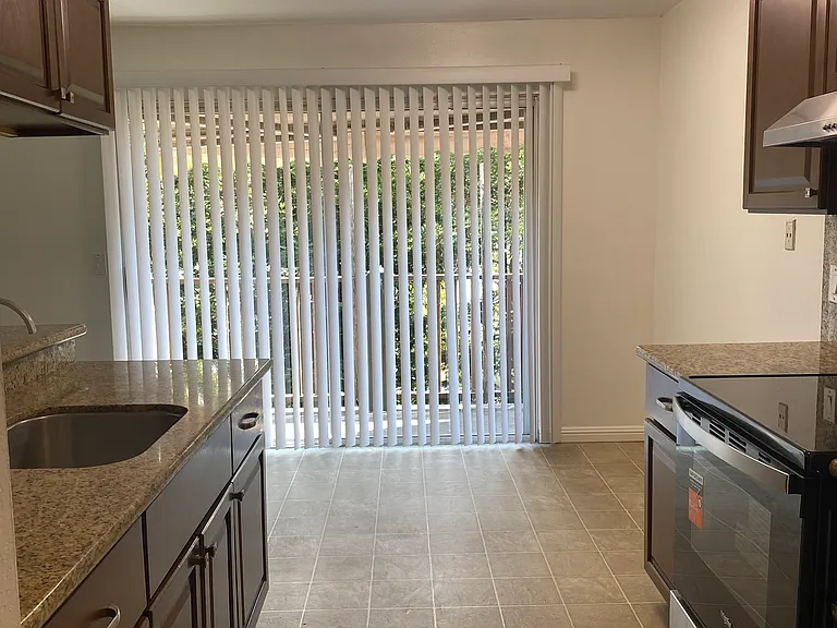 189 Siesta Way — Photo 3
