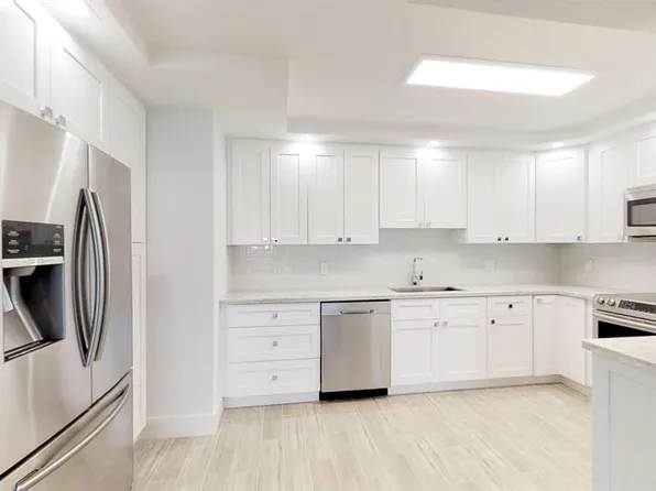 3980 Oaks Clubhouse Dr APT 407, Pompano Beach, FL 33069